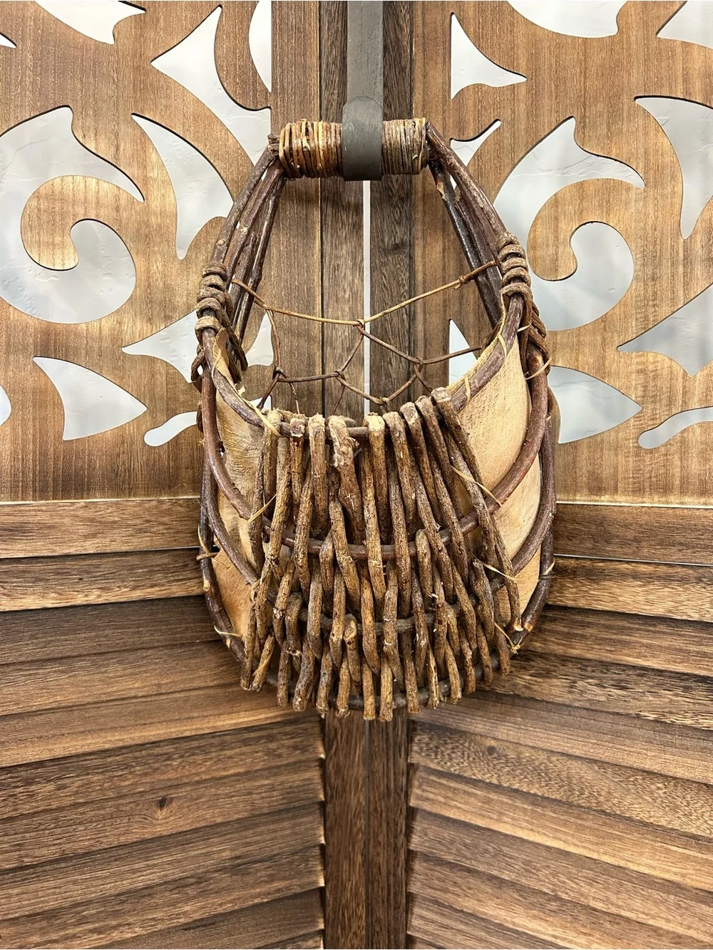 Vtg Palm Leaf & Woven Twig Hanging Wall Basket 17
